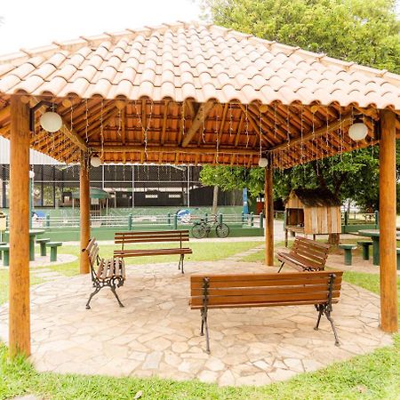 Apto A 800M Da Praia Do Jardim Em אנגרה דוס רייס מראה חיצוני תמונה